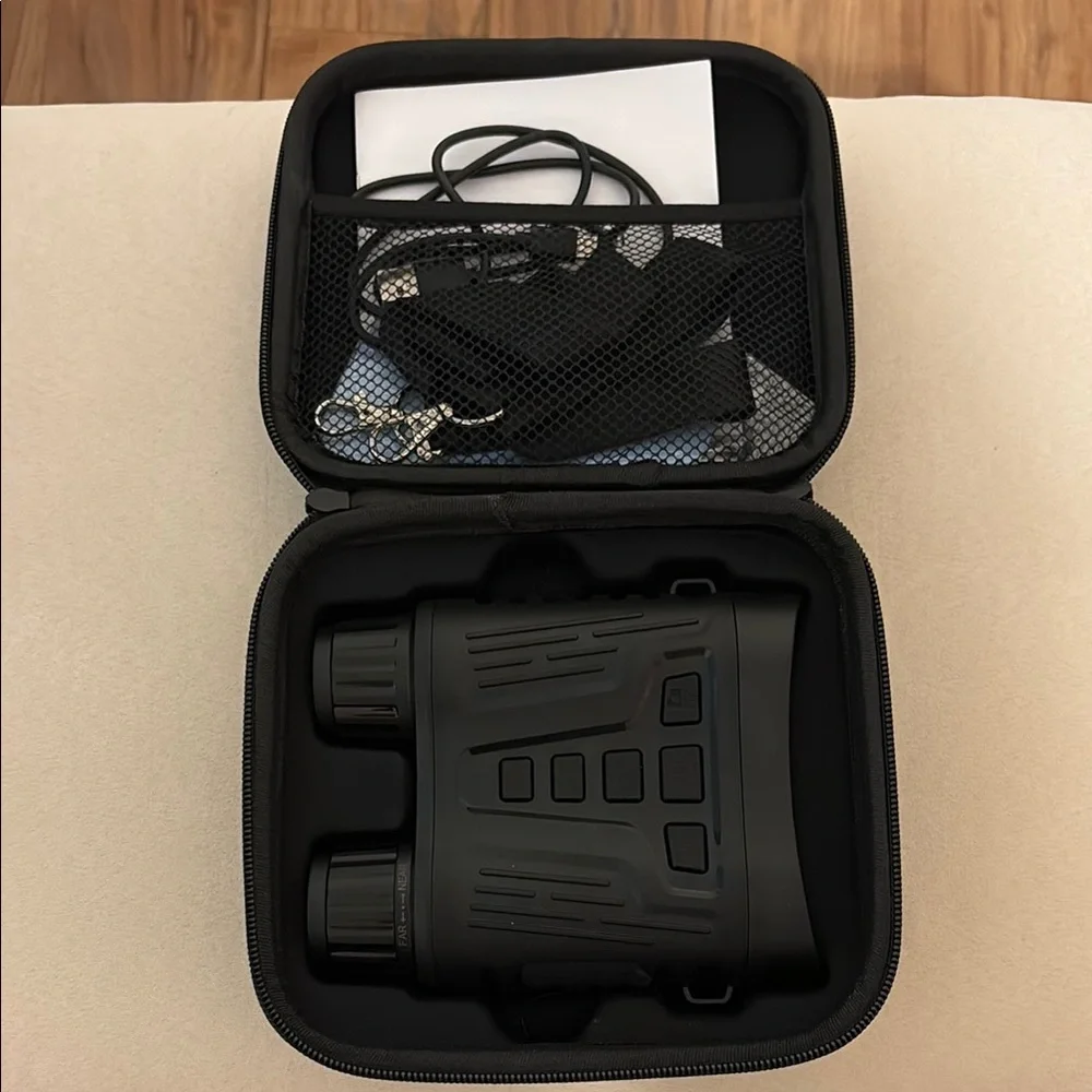 4K Night Vision Binoculars - Black - Picture 2 of 3